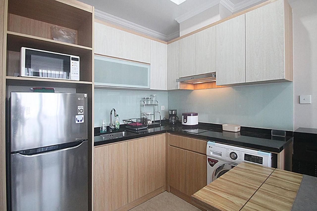 Apartemen Menteng Park By Aparian Giacarta Esterno foto